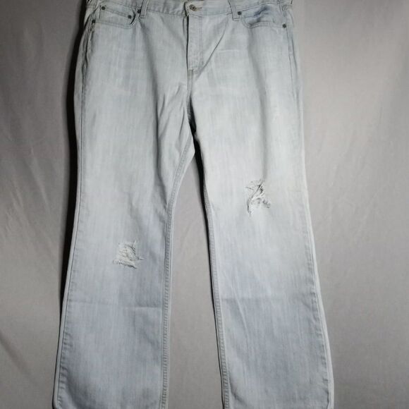 Old Navy Low waist Boy-Cut Distressed Light Wash Denim Women's Jeans Size 20 - Picture 3 of 9